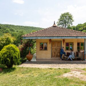 سفالگری و طبیعت‌گردی در دهکده سفال